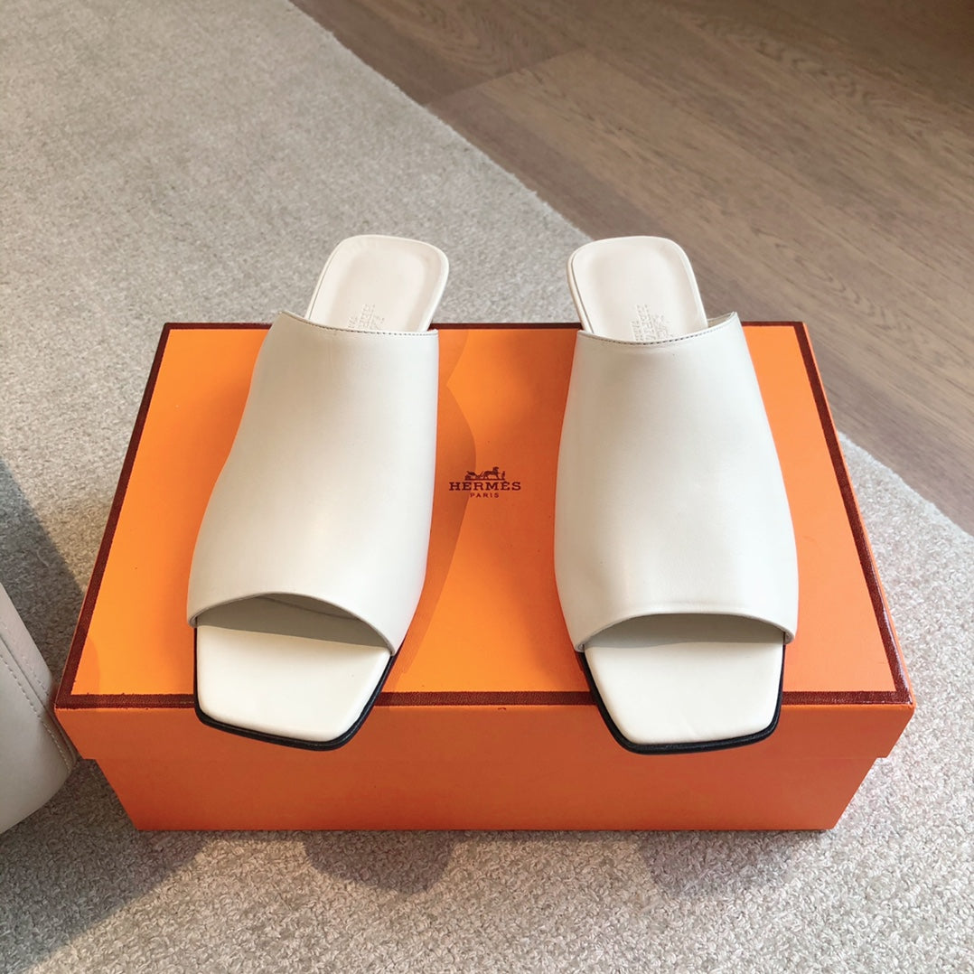 ICONIQUE 25 SANDAL WHITE CALFSKIN