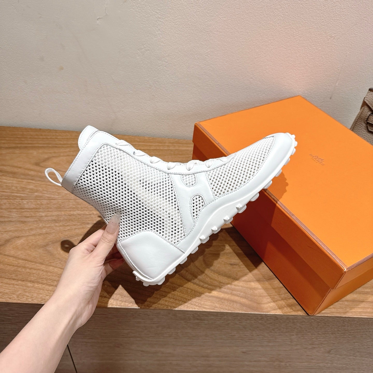 HM 25 Kiatsu Sneaker White Mesh Calfskin 329537