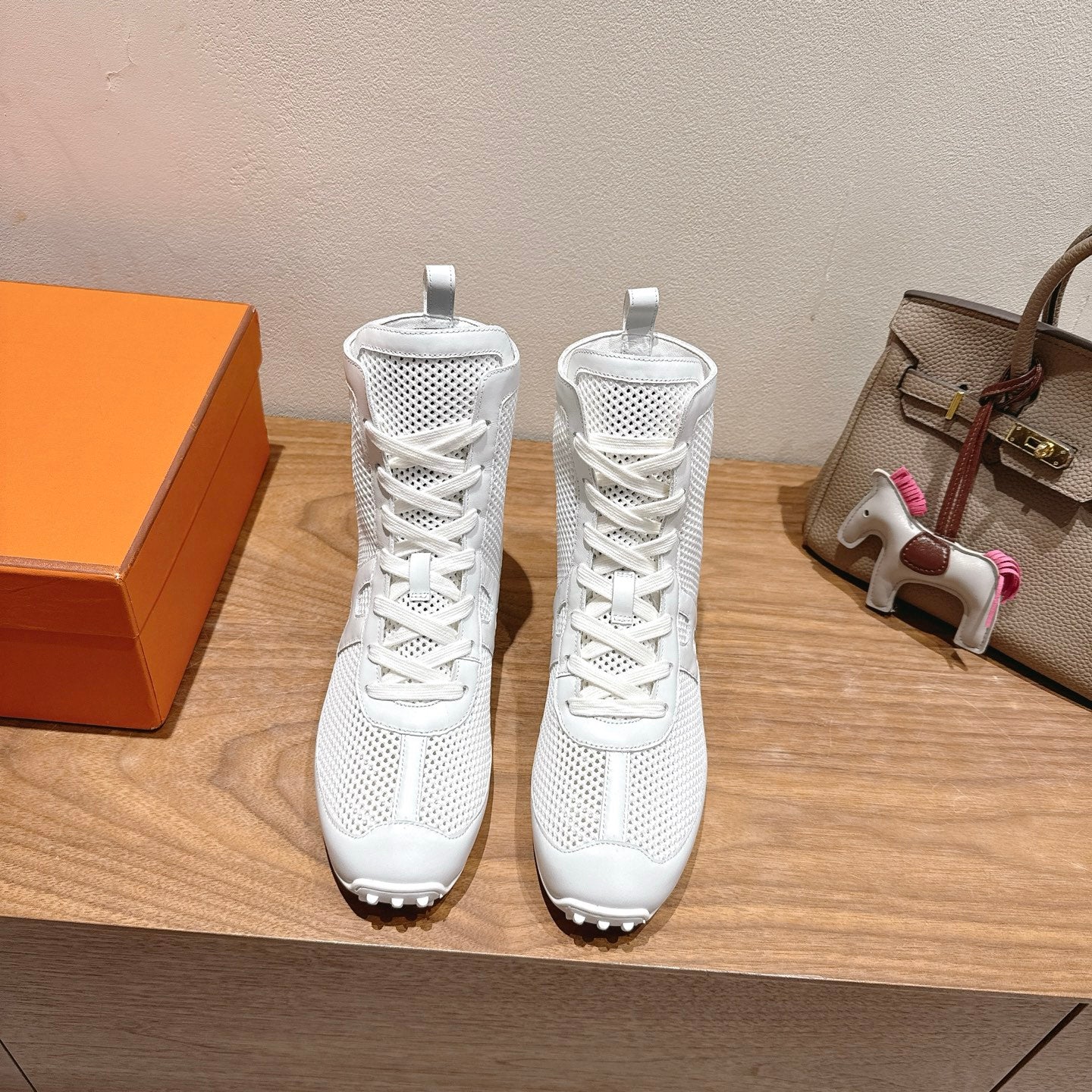 HM 25 Kiatsu Sneaker White Mesh Calfskin 329537