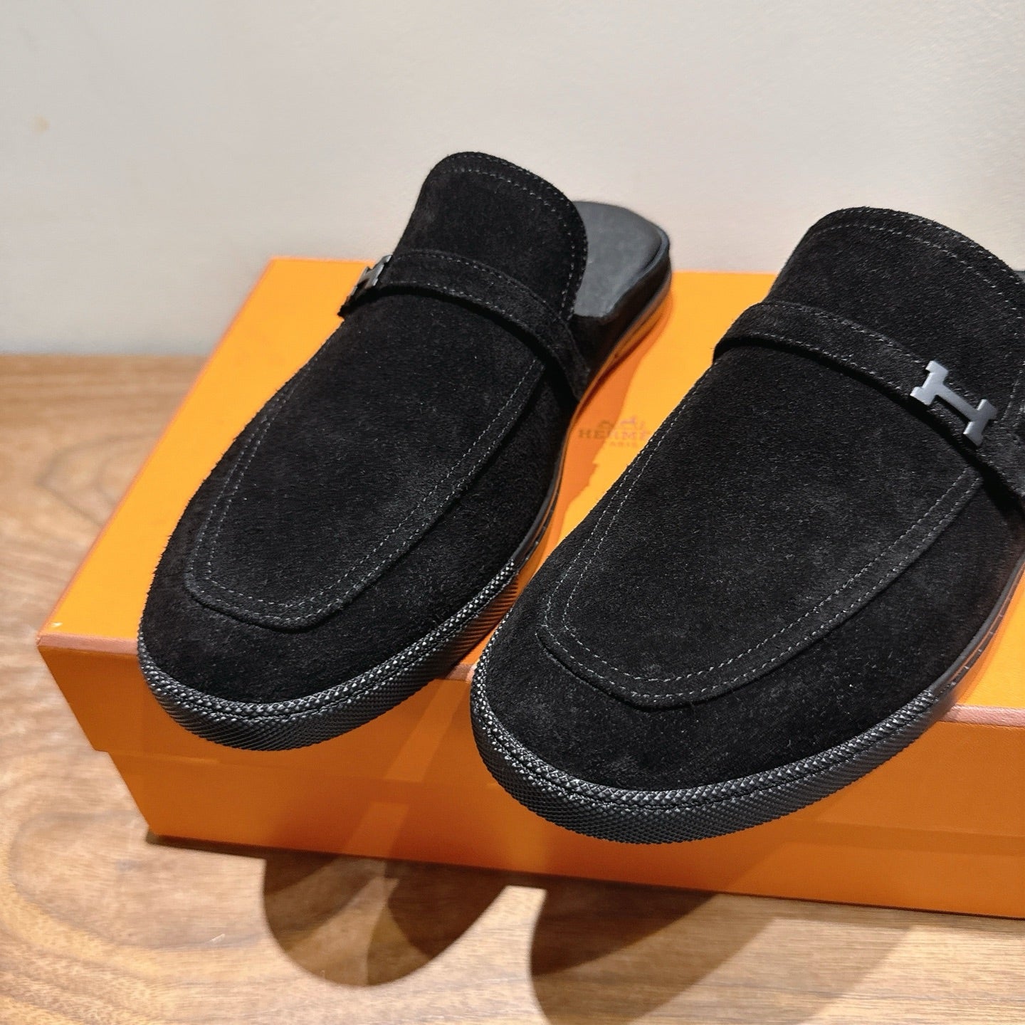 HM Men's 25 Likely Mule Black Suede 691645