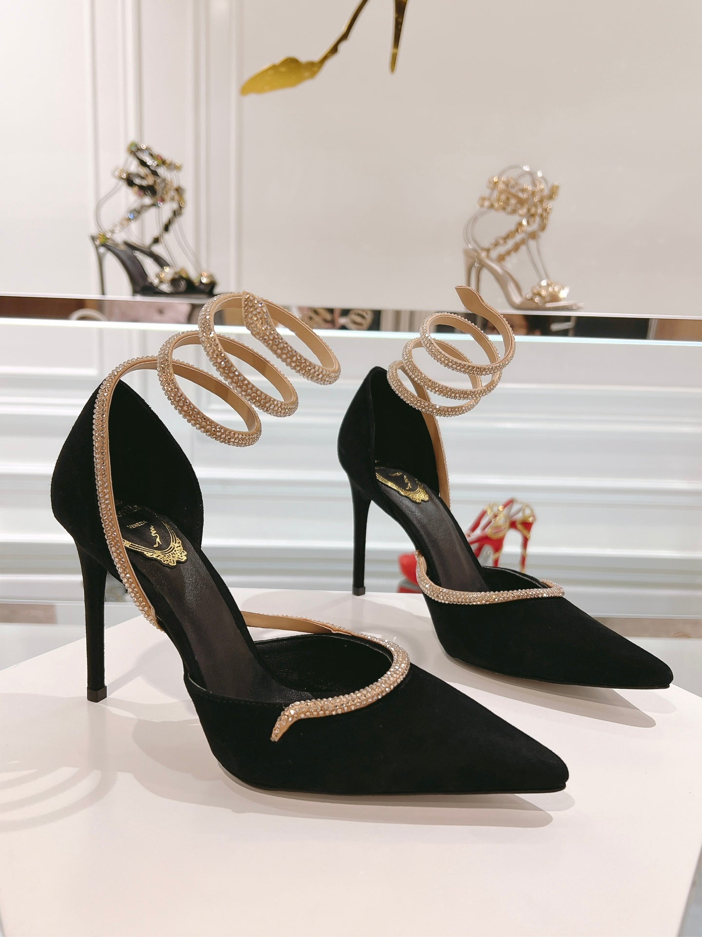RC 25C Scarpin Black Gold Imported Velvet Swarovski Crystal 339483