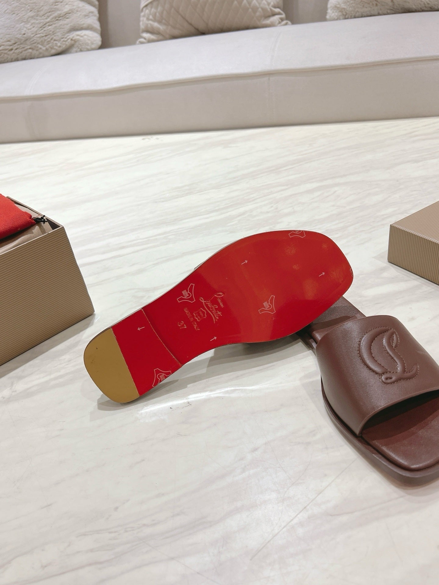 CL 25 Slippers Dark Brown Top Layer High Gloss Calfskin 307501