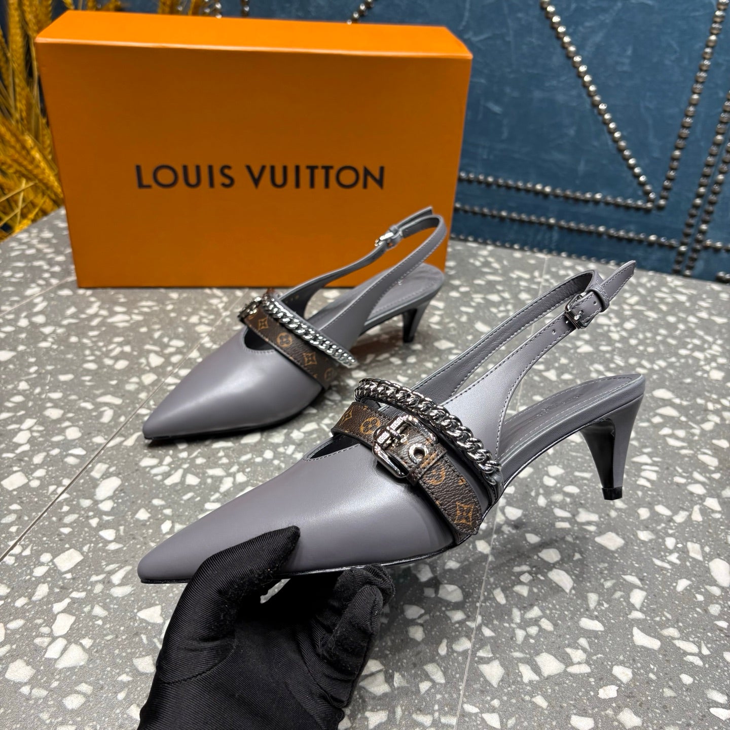 LV 26ss Slingback 45 Gray Cowhide 628432