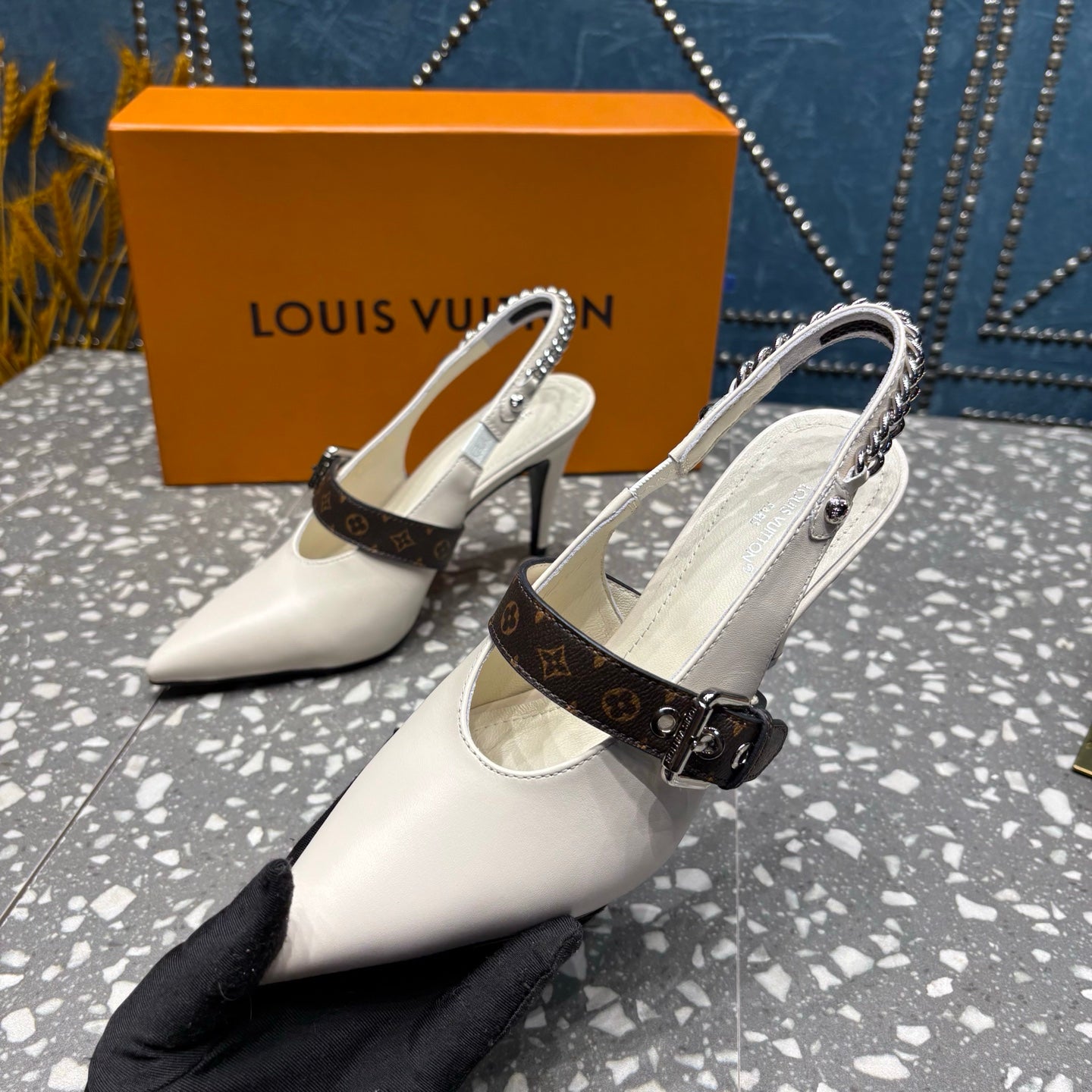 LV 26ss Slingback 75 White Cowhide 628439