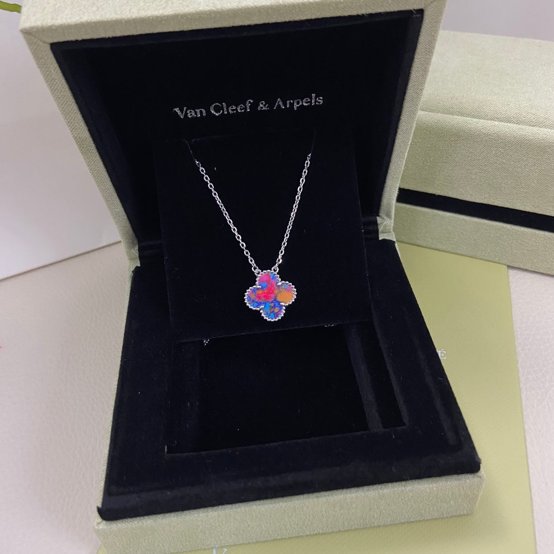 VCA Clover Vintage Pink Mop Necklace