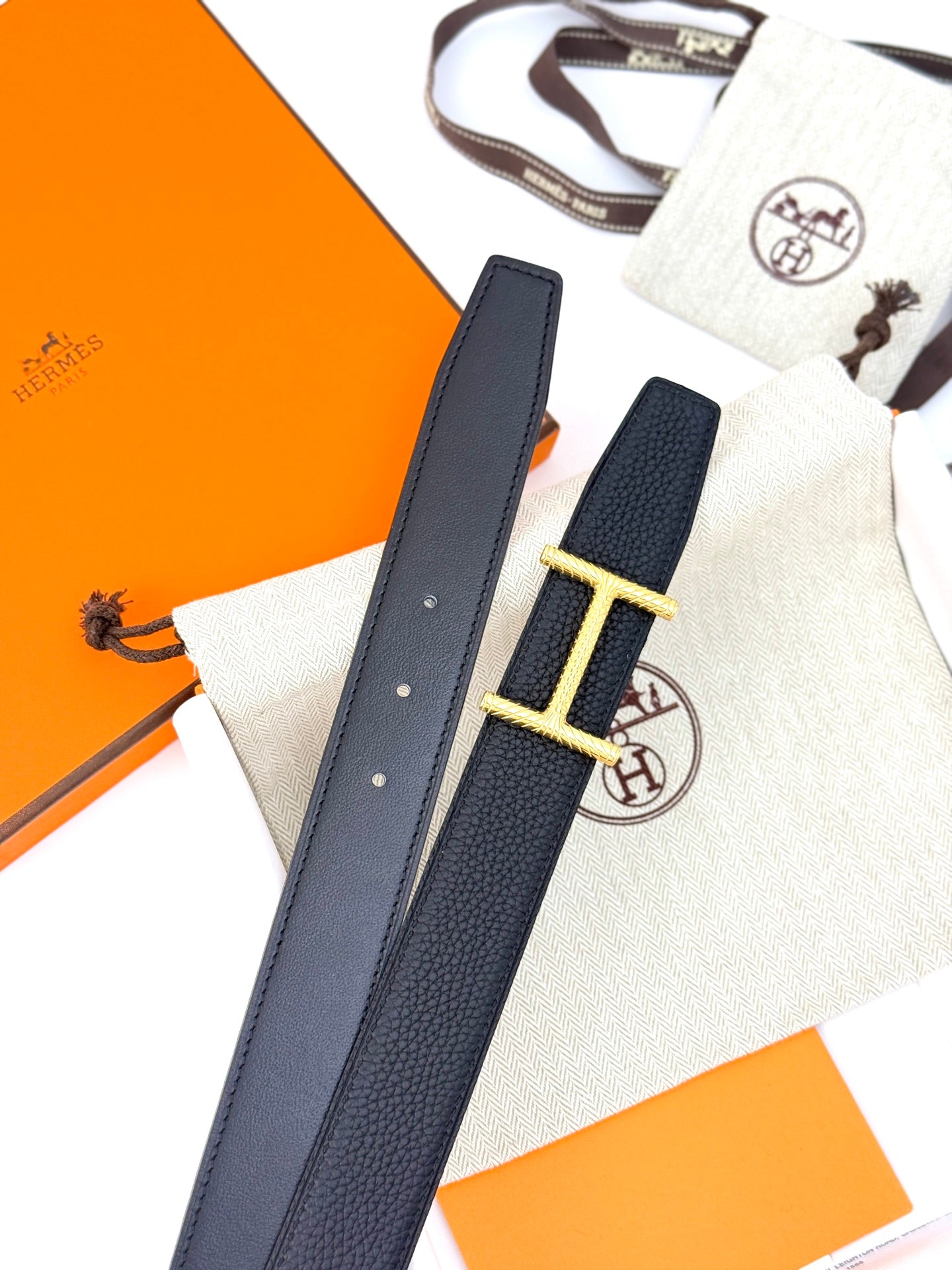 HM 32mm Gold Hisseo belt & Reversible Black leather 186448