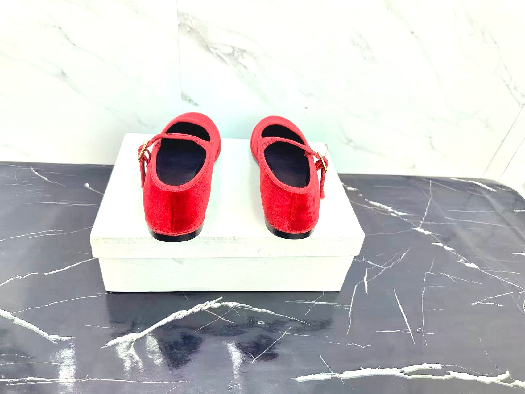 Celine 25 Eve Triomphe Ballet Flat Red Velvet 547725