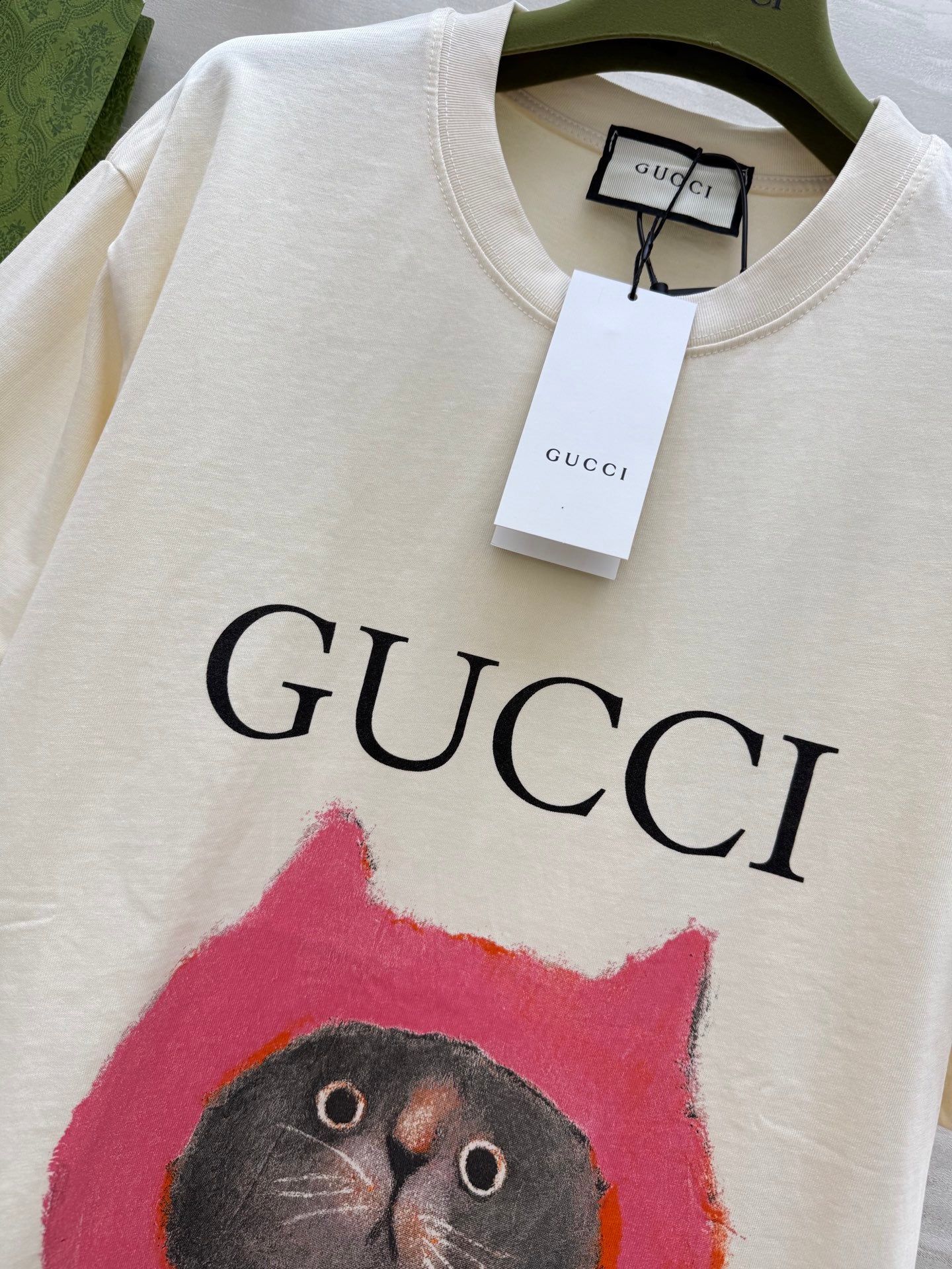 Gucci 25 Kitten Short-sleeved T-shirt Beige Brown Cotton