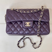 CLASSIC FLAP 23CM VIOLET LAMBSKIN LIGHT GOLD HARDWARE