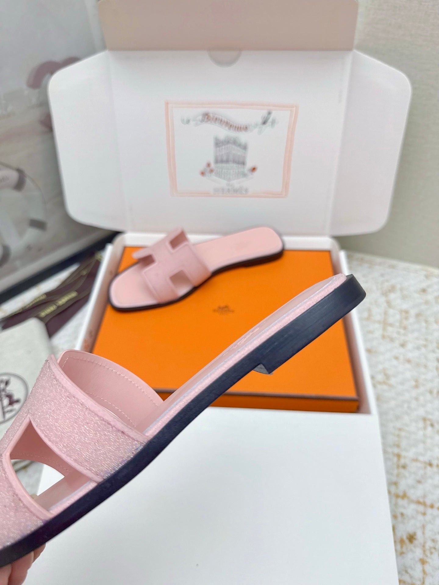 HM 26ss Oran Sandals Light Pink Rhinestone Cowhide 625265