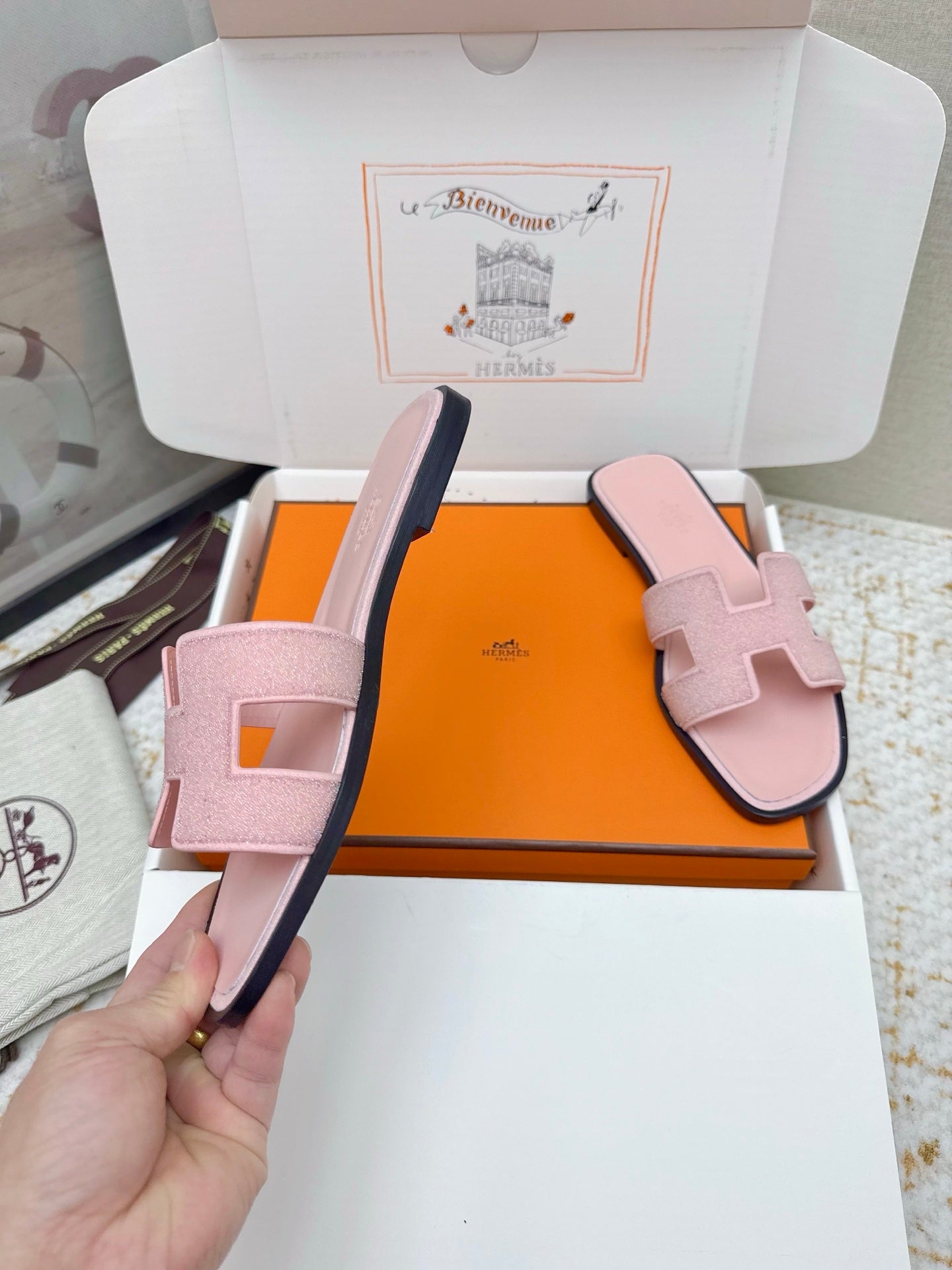 HM 26ss Oran Sandals Light Pink Rhinestone Cowhide 625265