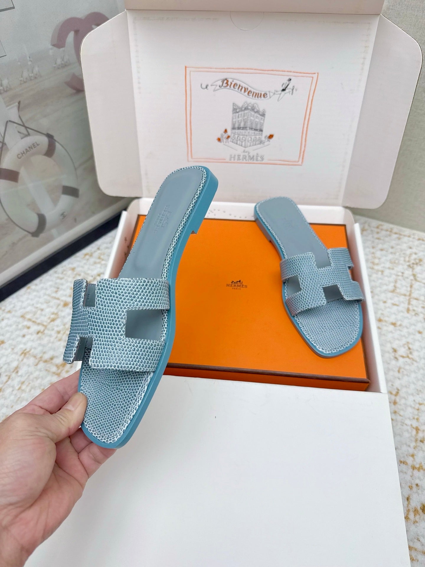 HM 26ss Oran Sandals Blue Cowhide 625042