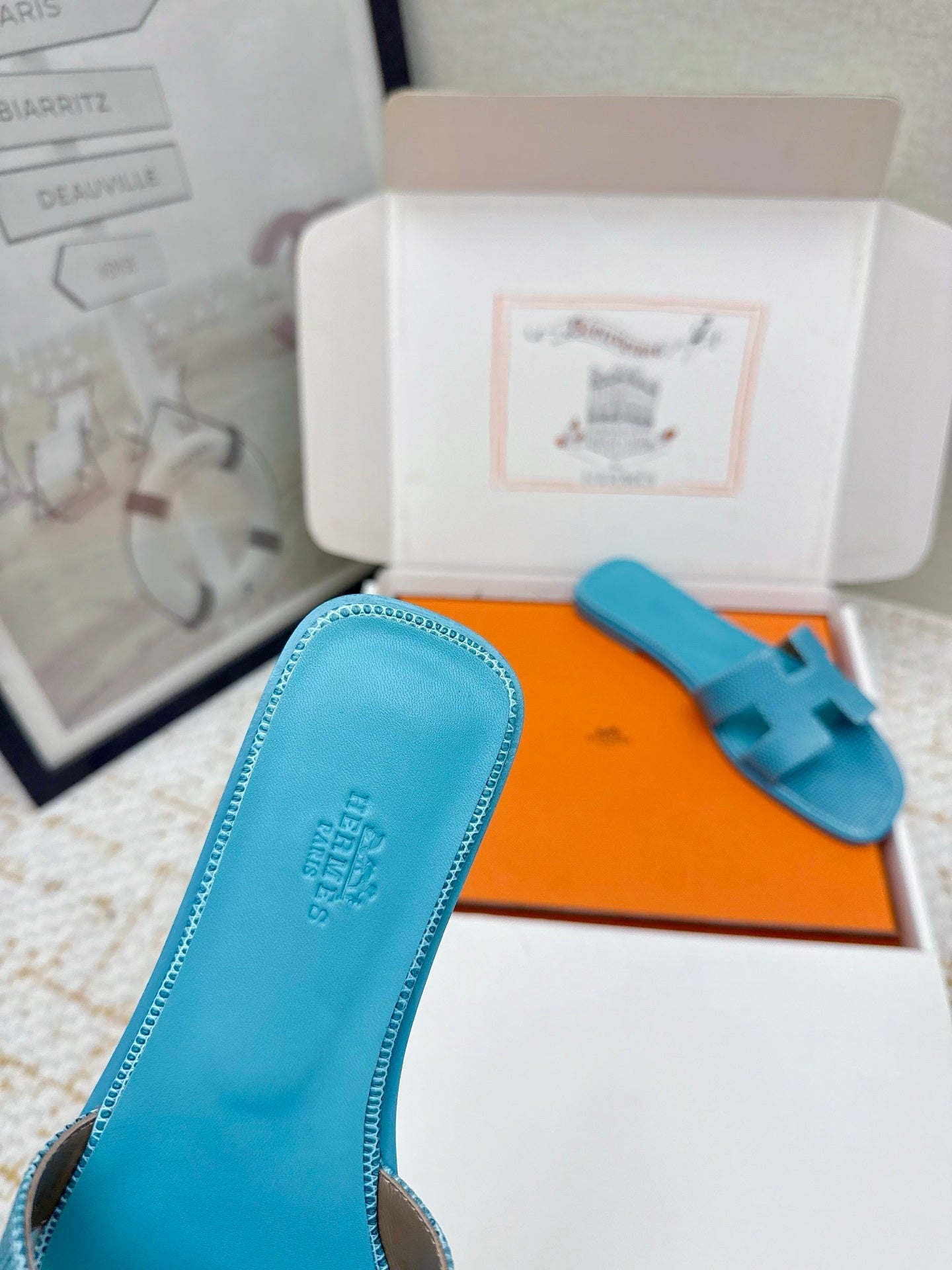 HM 26ss Oran Sandals Turquoise Cowhide 625050