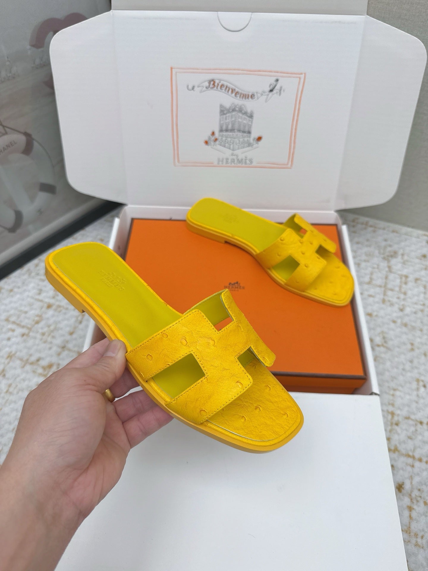 HM 26ss Oran Sandals Yellow Ostrich Leather 625090