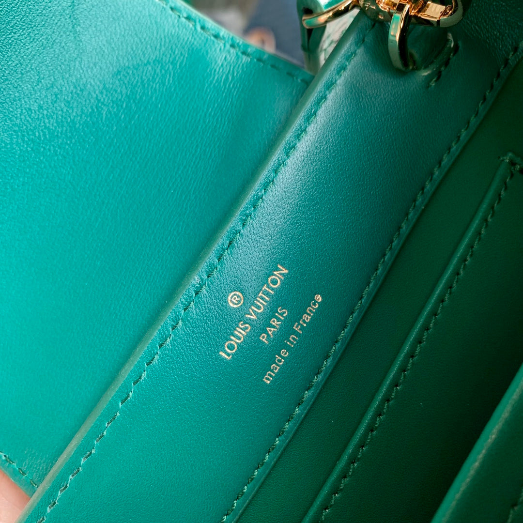 CAPUCINES MINI 21 GREEN CROCODILE EMBOSSED CALFSKIN GOLD HARDWARE