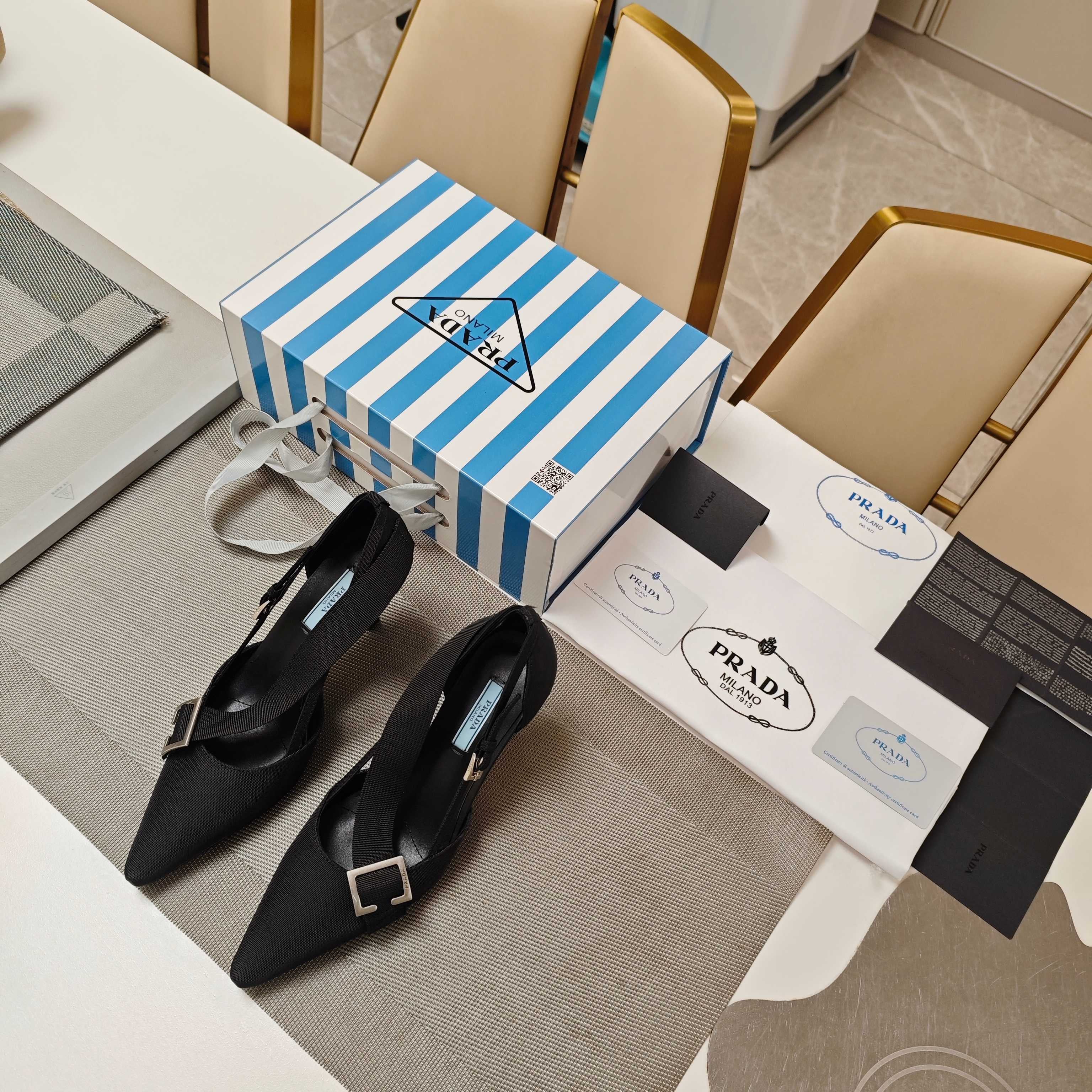 PRA 26S High Heel Pump 70 Black Canvas 630560