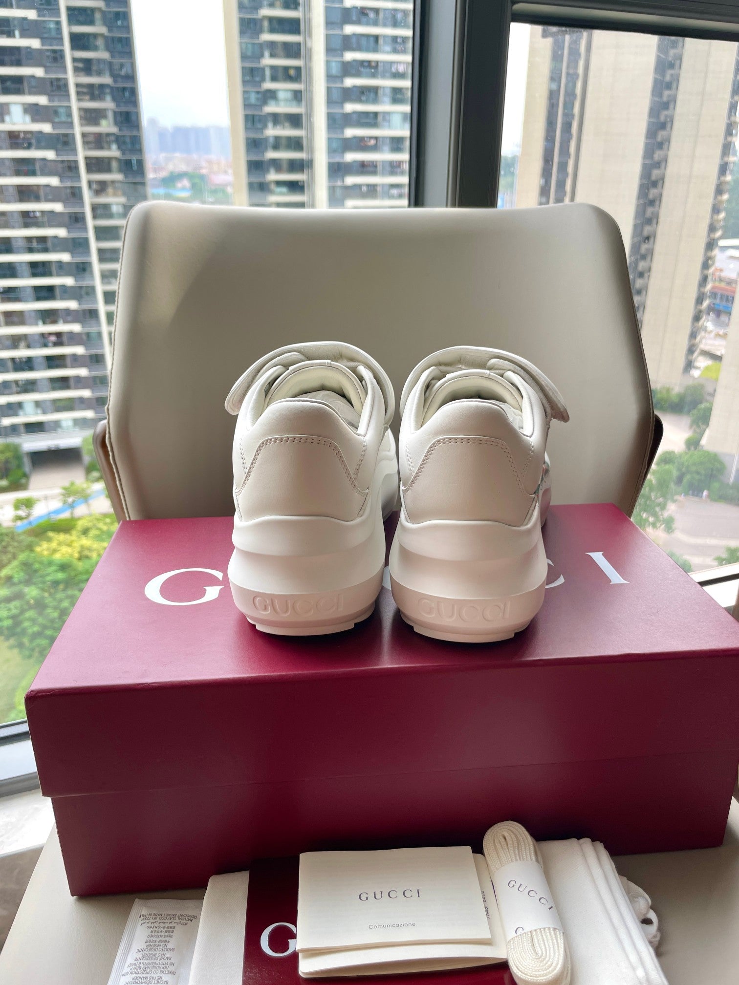 GG 26 Platform Sneaker White Black Sheepskin 632851