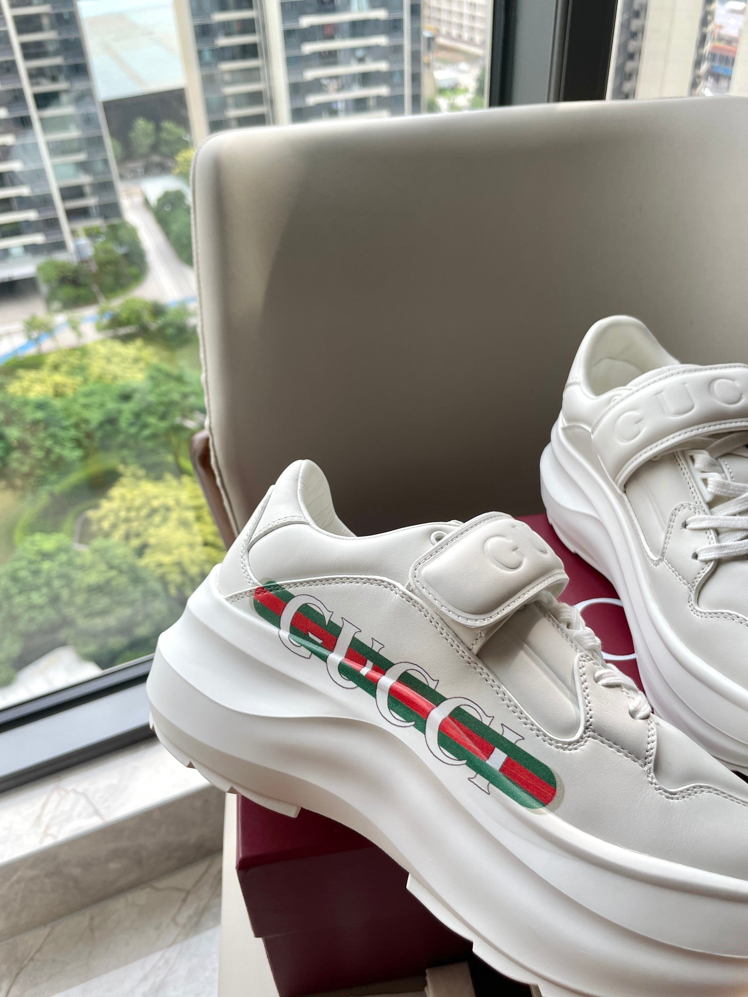 GG 26 Platform Sneaker White Red Sheepskin 632852