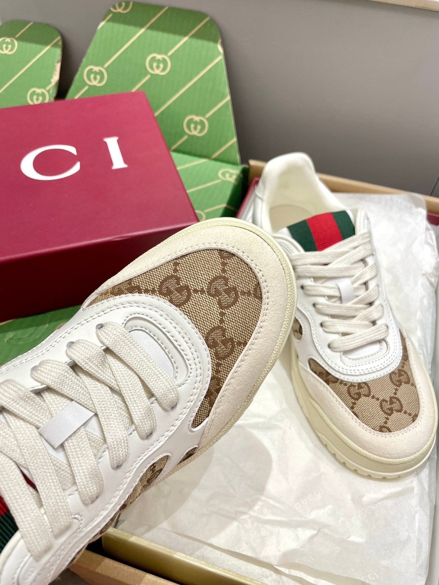 GG 26 Sneaker White Beige Canvas Suede 632875