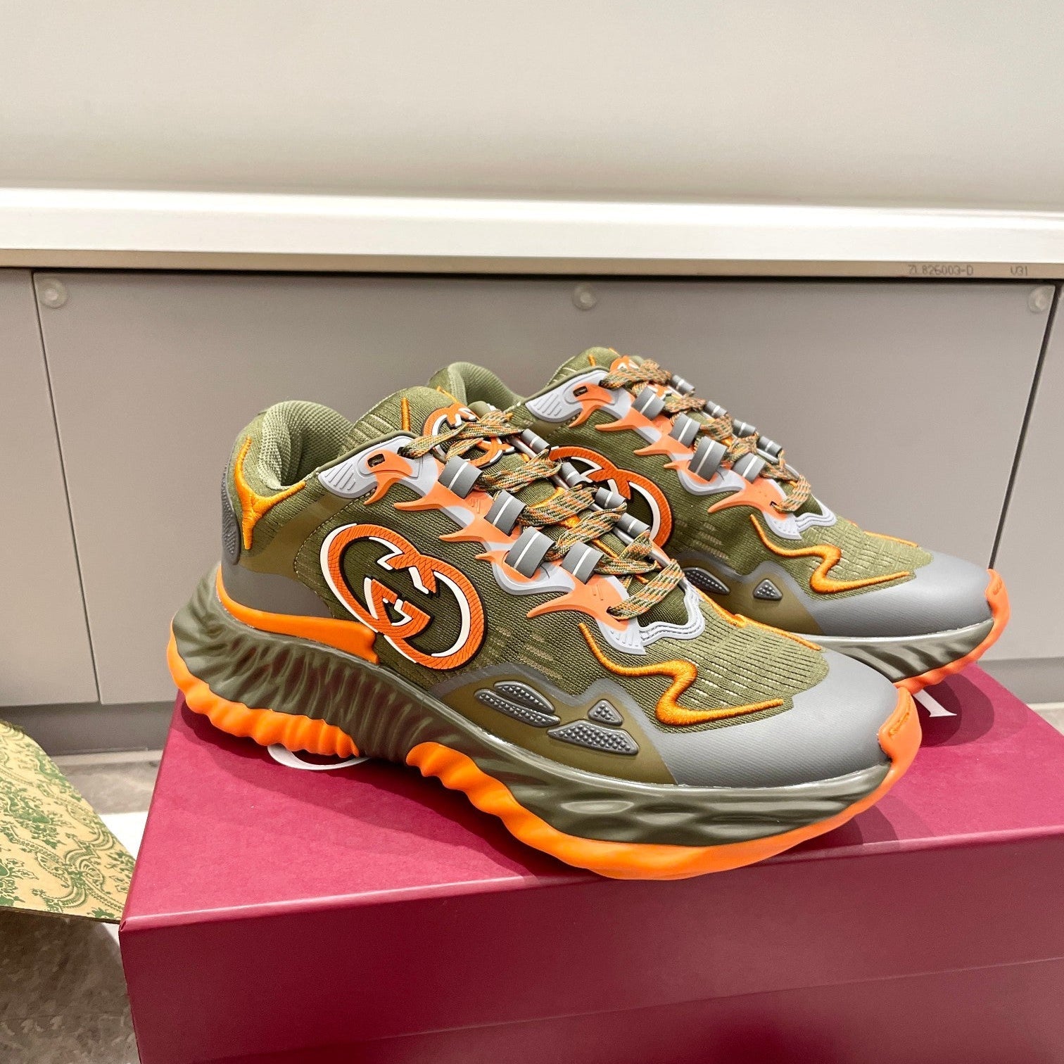 GG 26 Casual Sneakers Olive Green Orange Mesh Fabric 632855