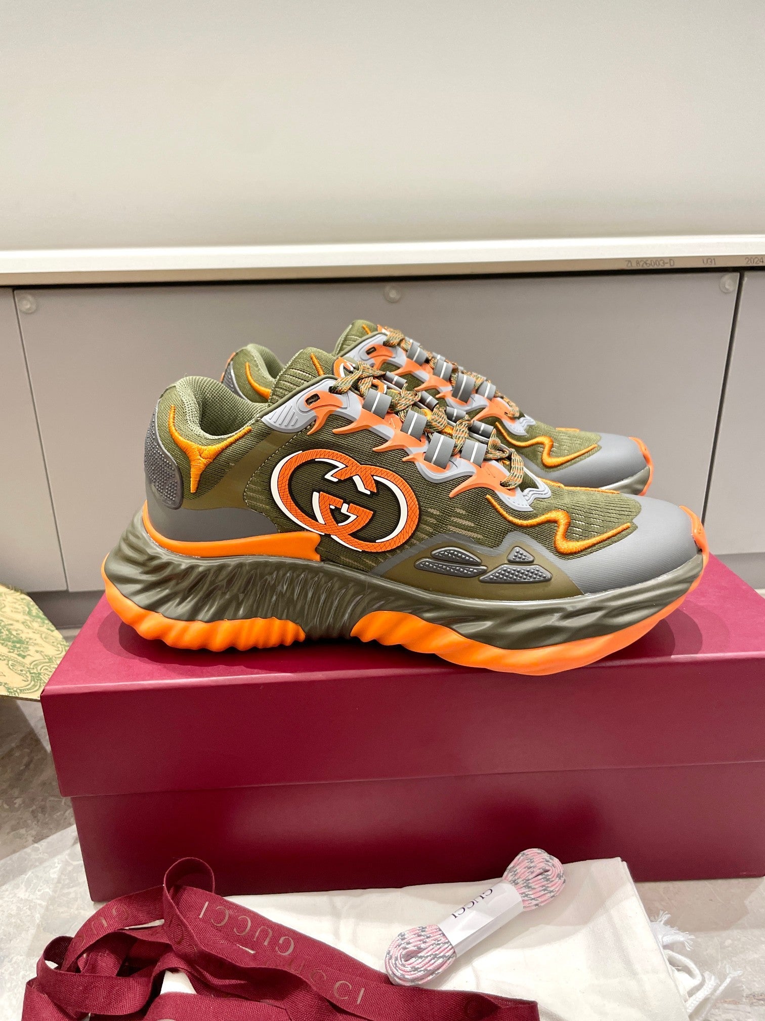 GG 26 Casual Sneakers Olive Green Orange Mesh Fabric 632855