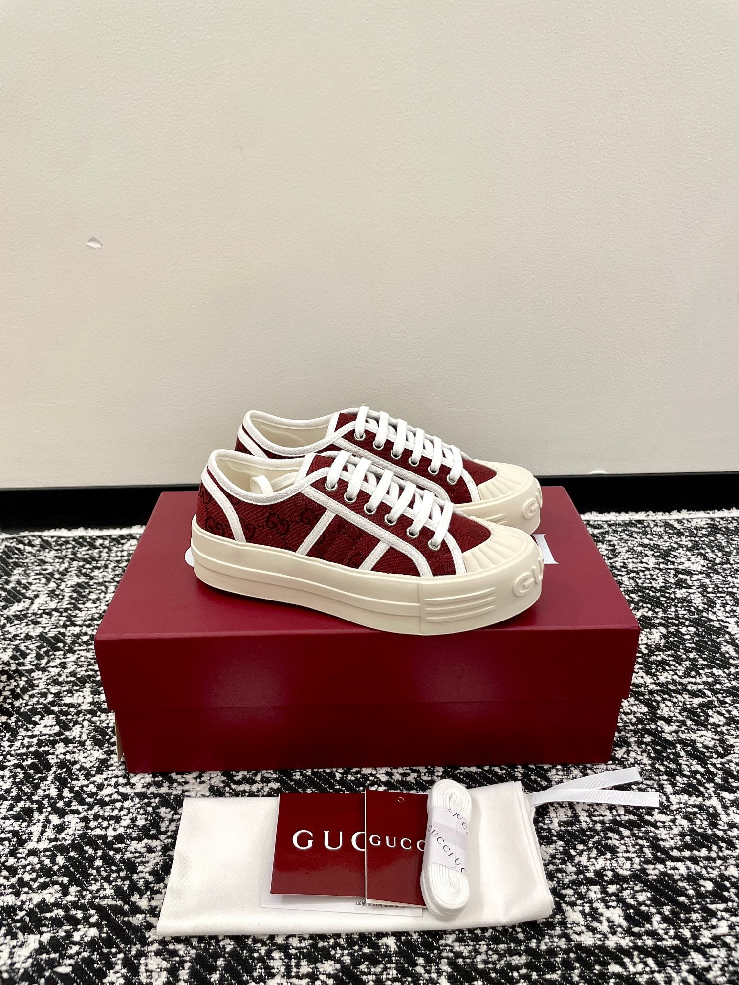 GG 26 Sneaker White Dark Red Canvas Leather 632822