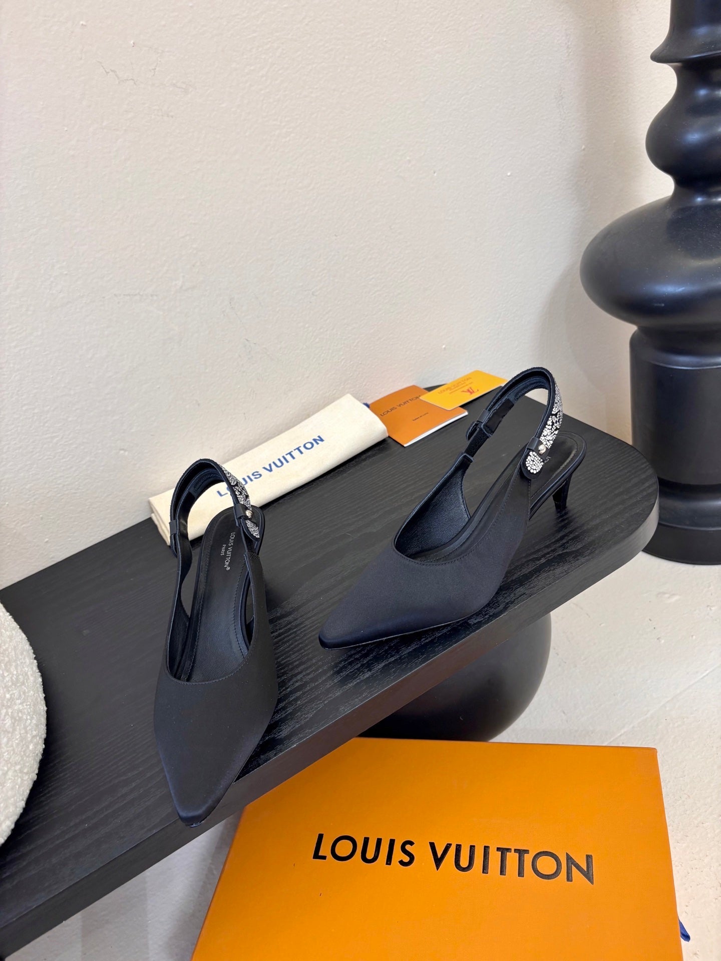 LV 26ss Legacy Slingback 60 Black Silk 627247