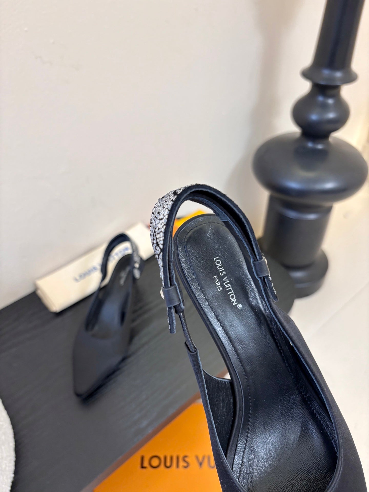 LV 26ss Legacy Slingback 60 Black Silk 627247