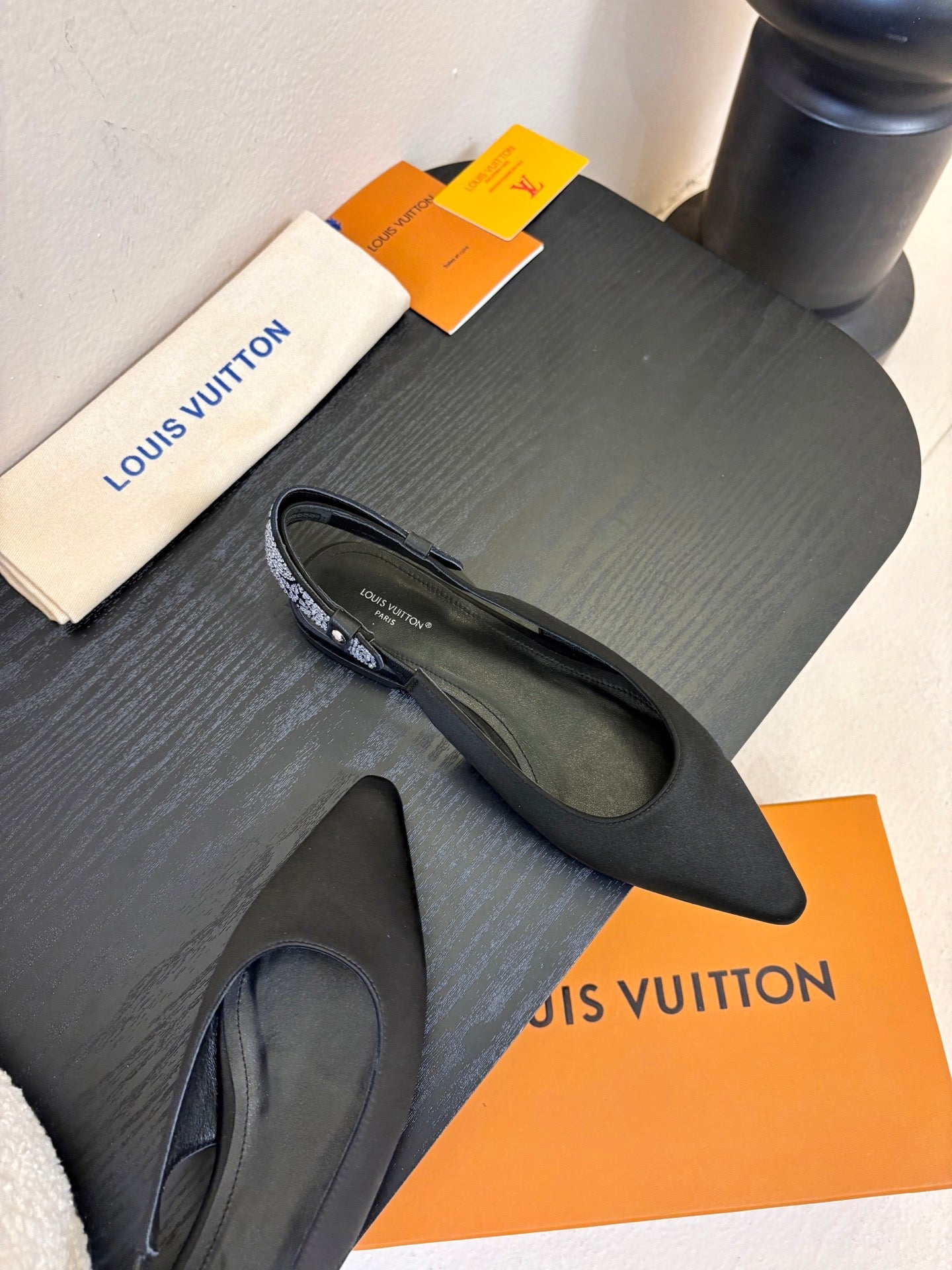 LV 26ss Legacy Slingback Flat Black Silk 627249
