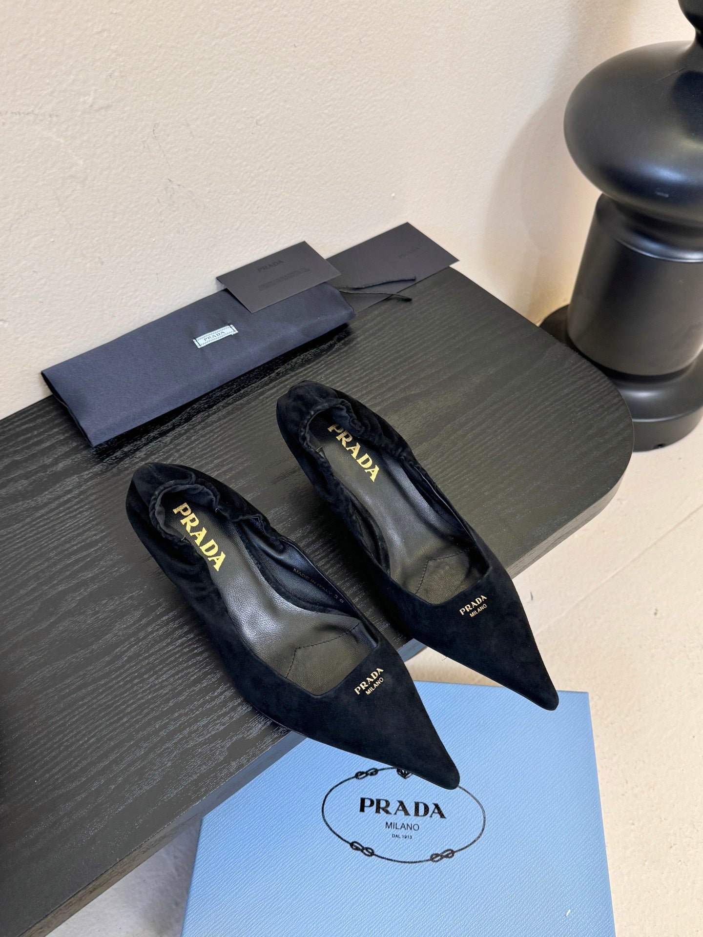 PRA 26S Pointed Toe Low Heels 60 Black Suede 627409