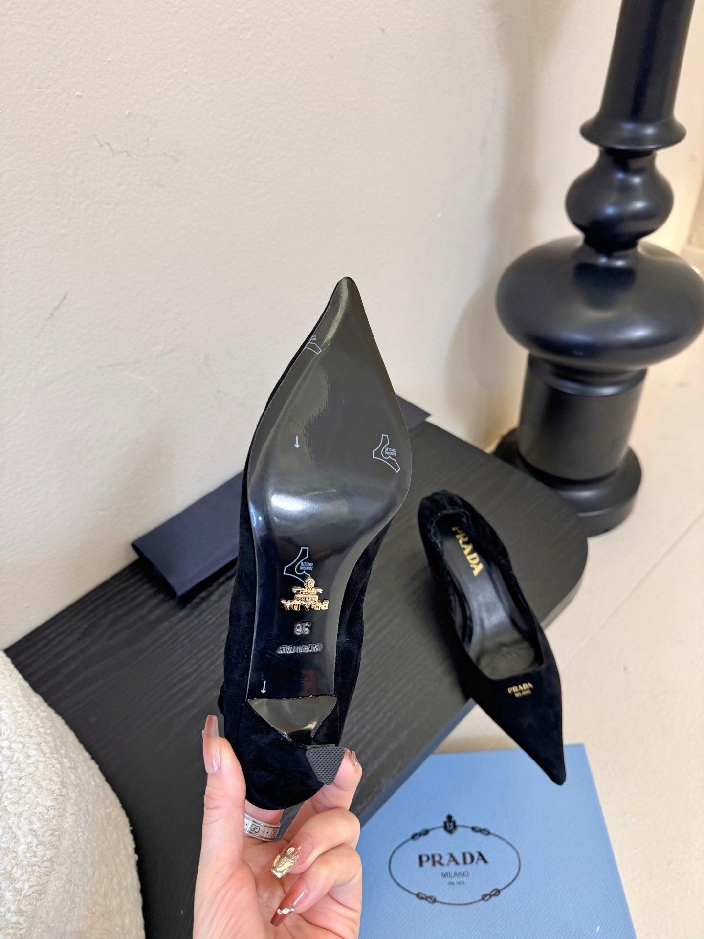 PRA 26S Pointed Toe Low Heels 60 Black Suede 627409