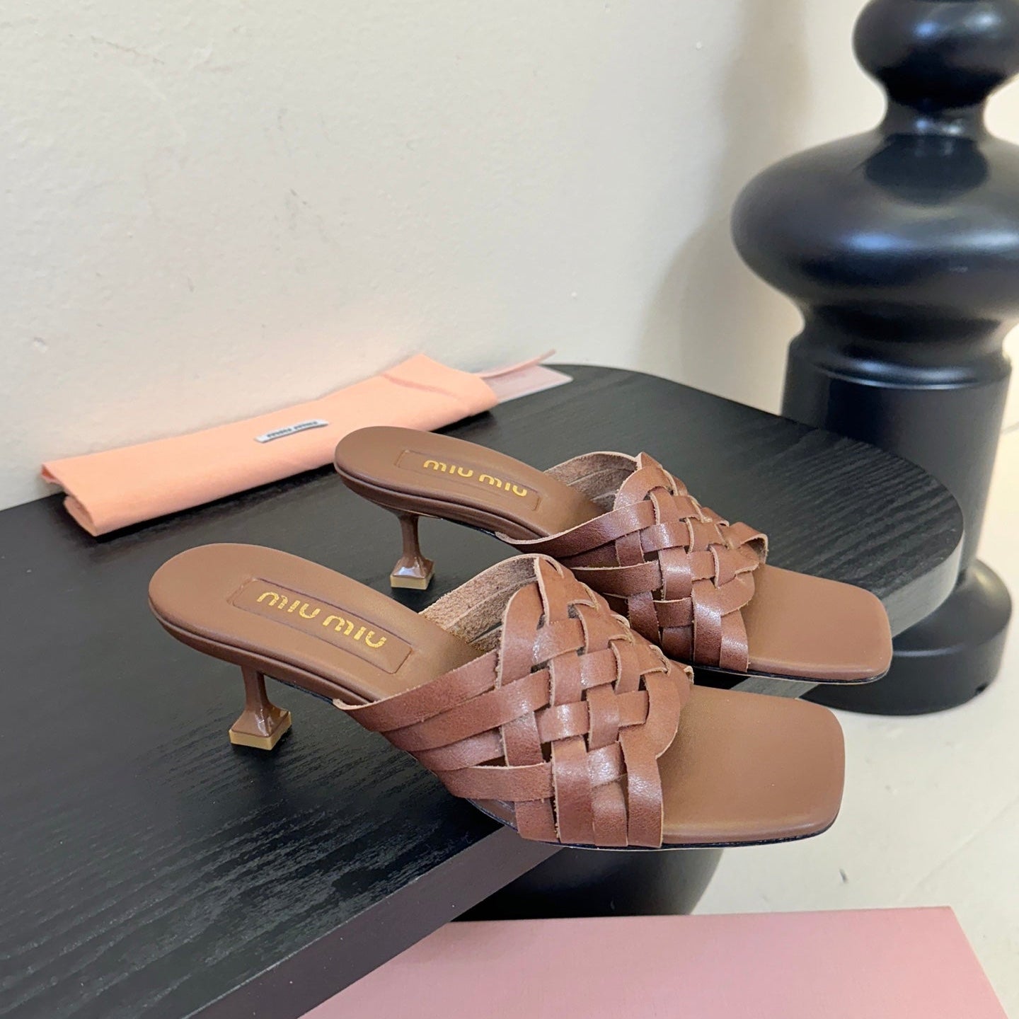 MIU 26ss Flat Sandals 50 Brown Sheepskin 627350