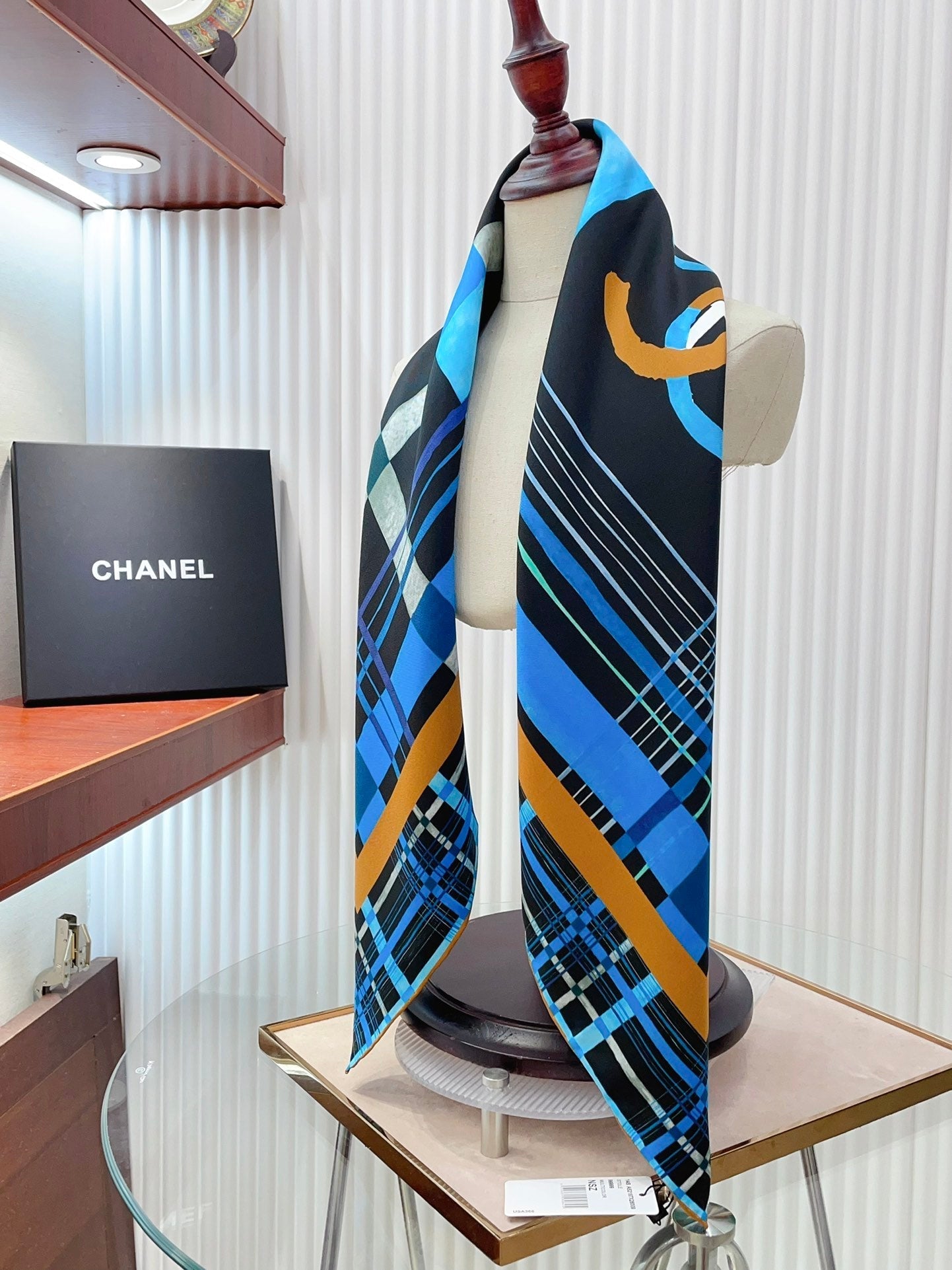 CC Square Scarf 90 CM In Colorful Silk Twill  217210