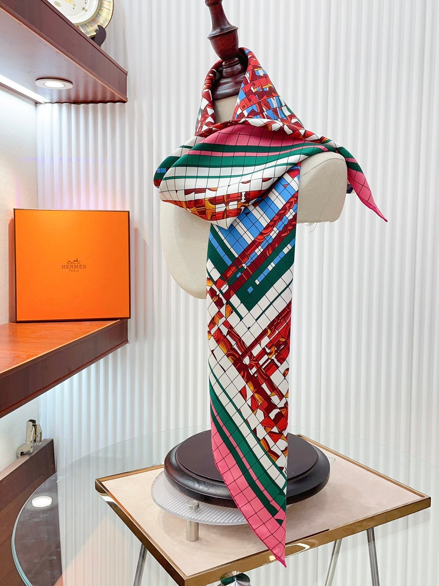 Coaching Deja-Vu Shawl 90 CM In Colorful Silk Twill  233126