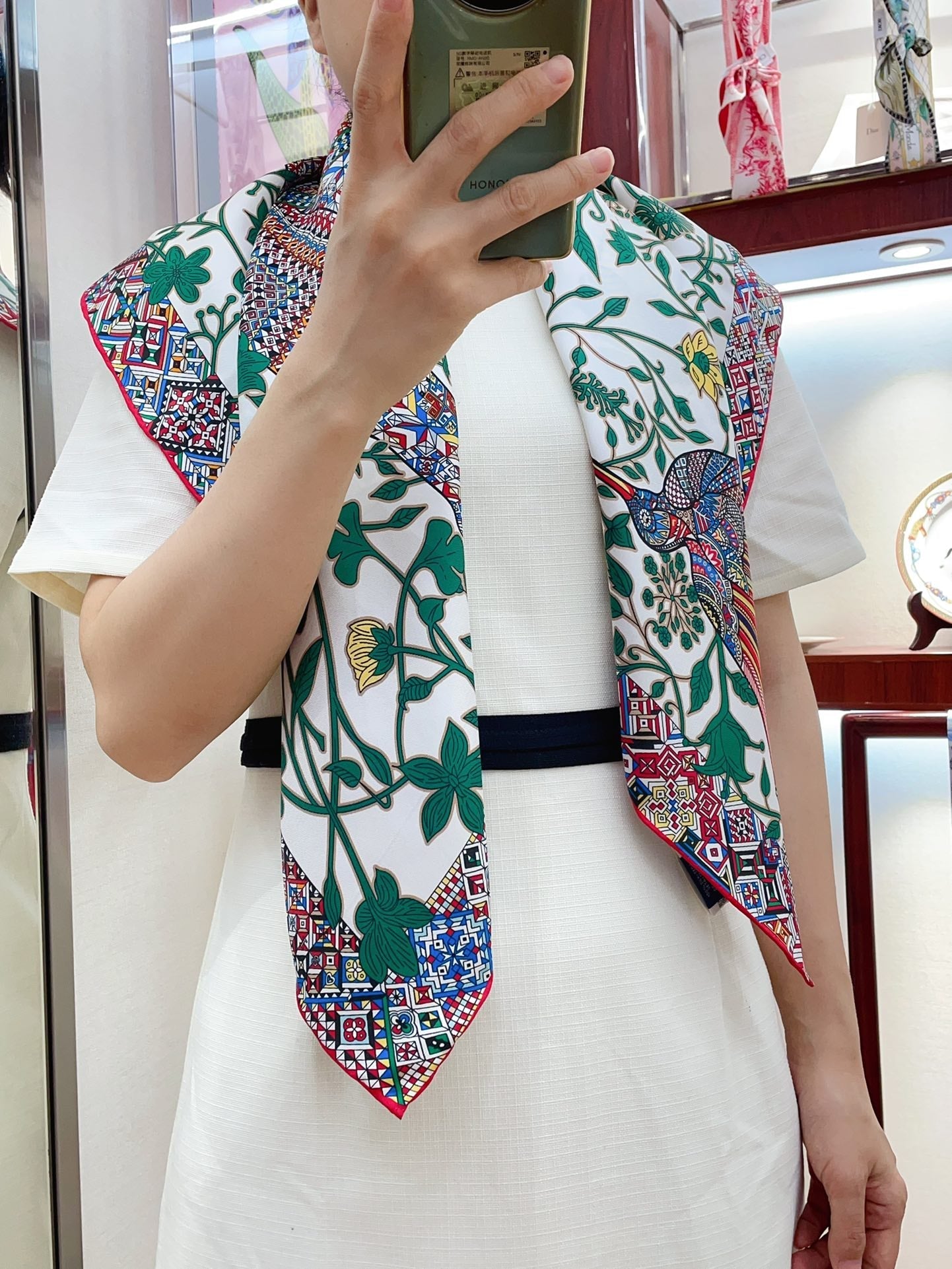 Le Jaguar Et Le Colibri Shawl 90 CM In Green Colorful Silk Twill 274208