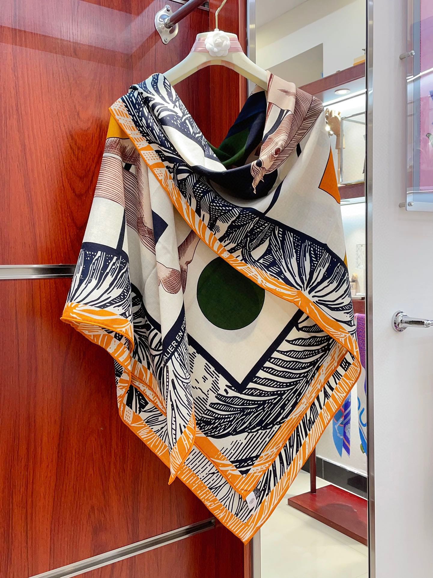 Cavalier en Formes shawl 140 CM In Black Colorful Cashmere And Silk 331716