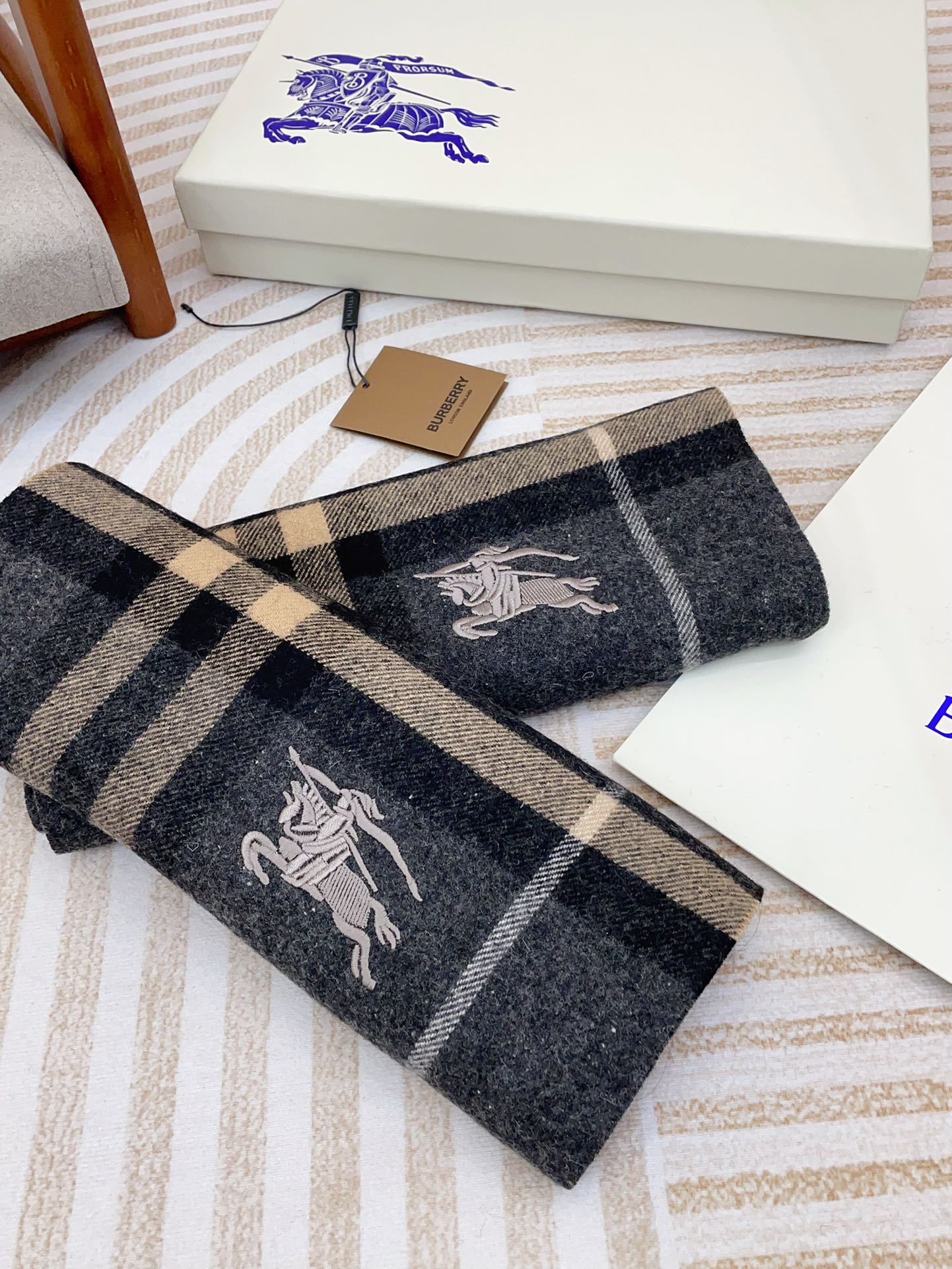 CLASSIC WOOL CHECK SCARF 180 CM DARK GRAY MIX CAMEL BROWN 402098