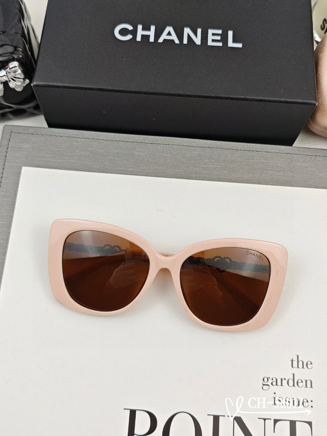 Chanel Sunglasses 560766
