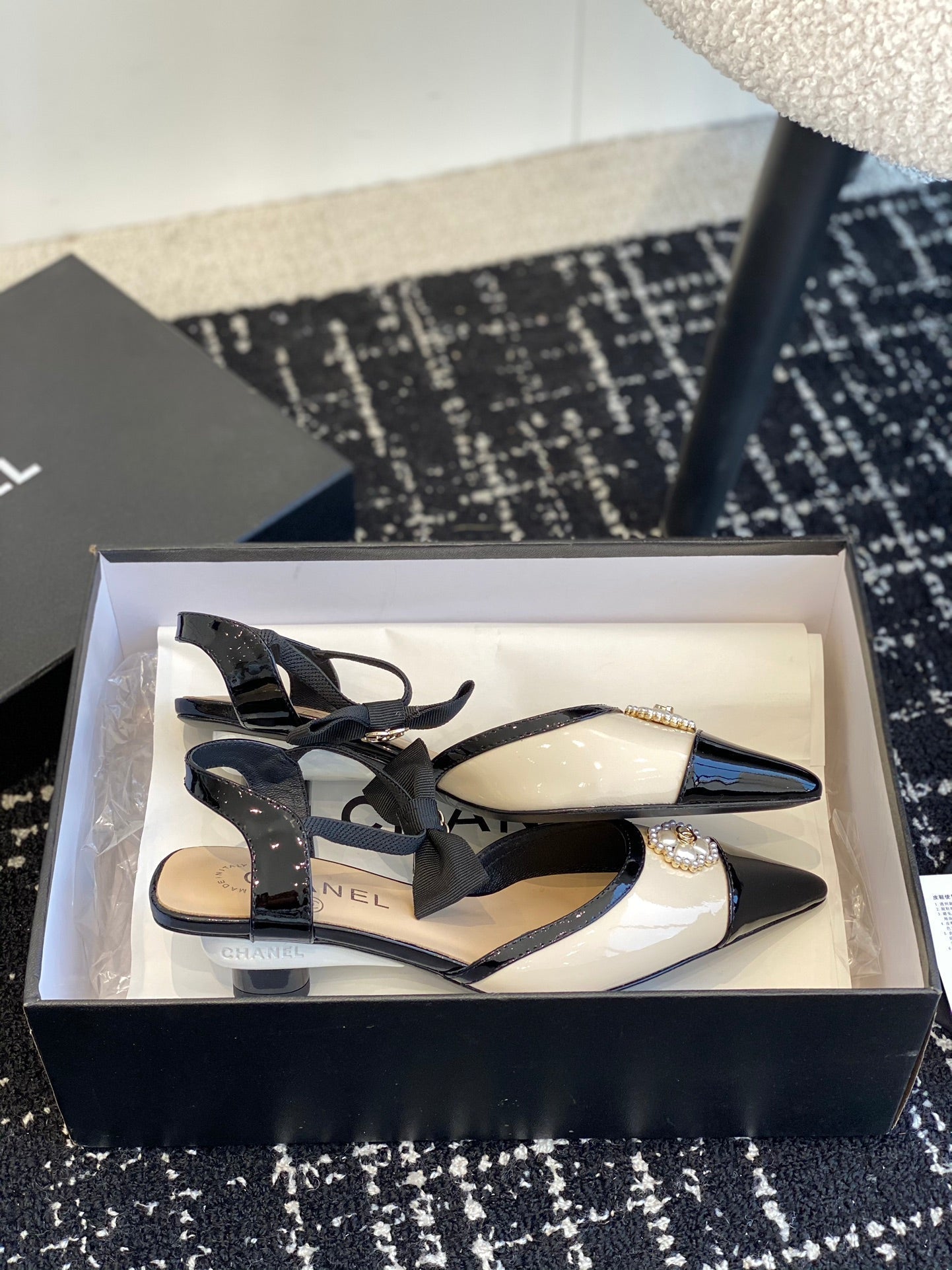 slingbacks 45 beige black patent calfskin