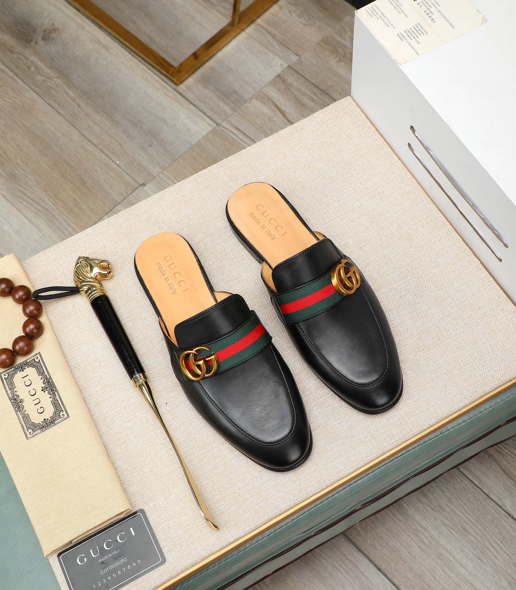 GG Men's Interlocking GG Mule Black Cowhide 111485