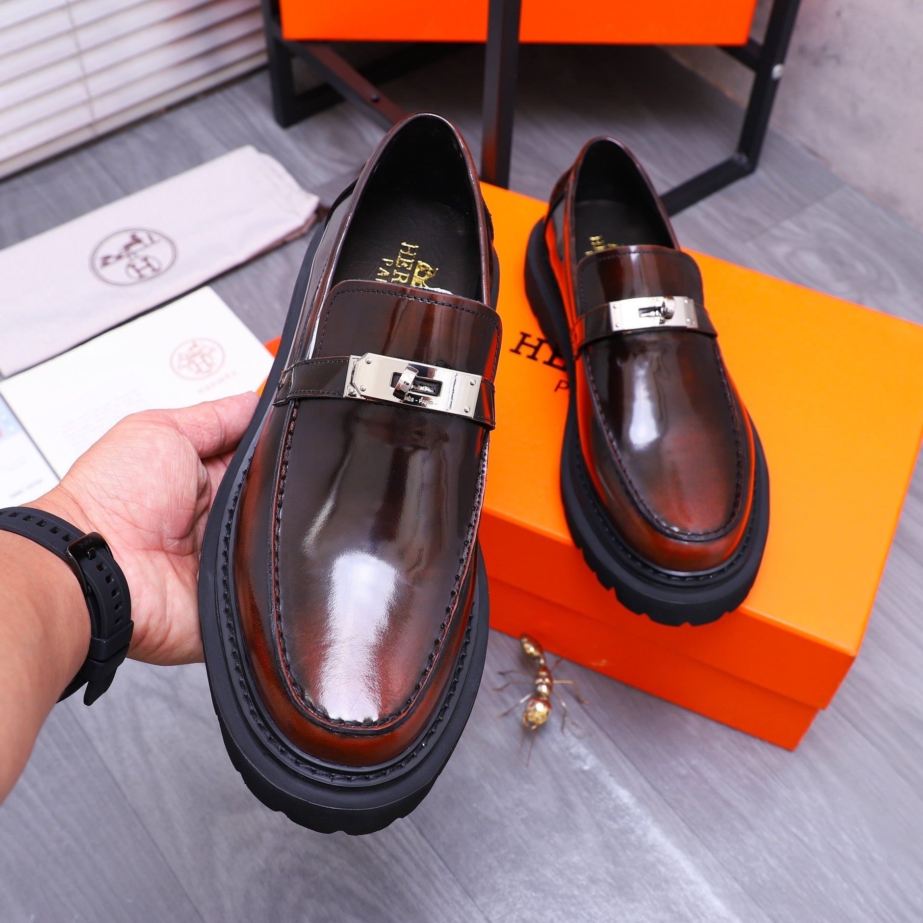 HM ICONE LOAFER GLOSSY WINE CALFSKIN