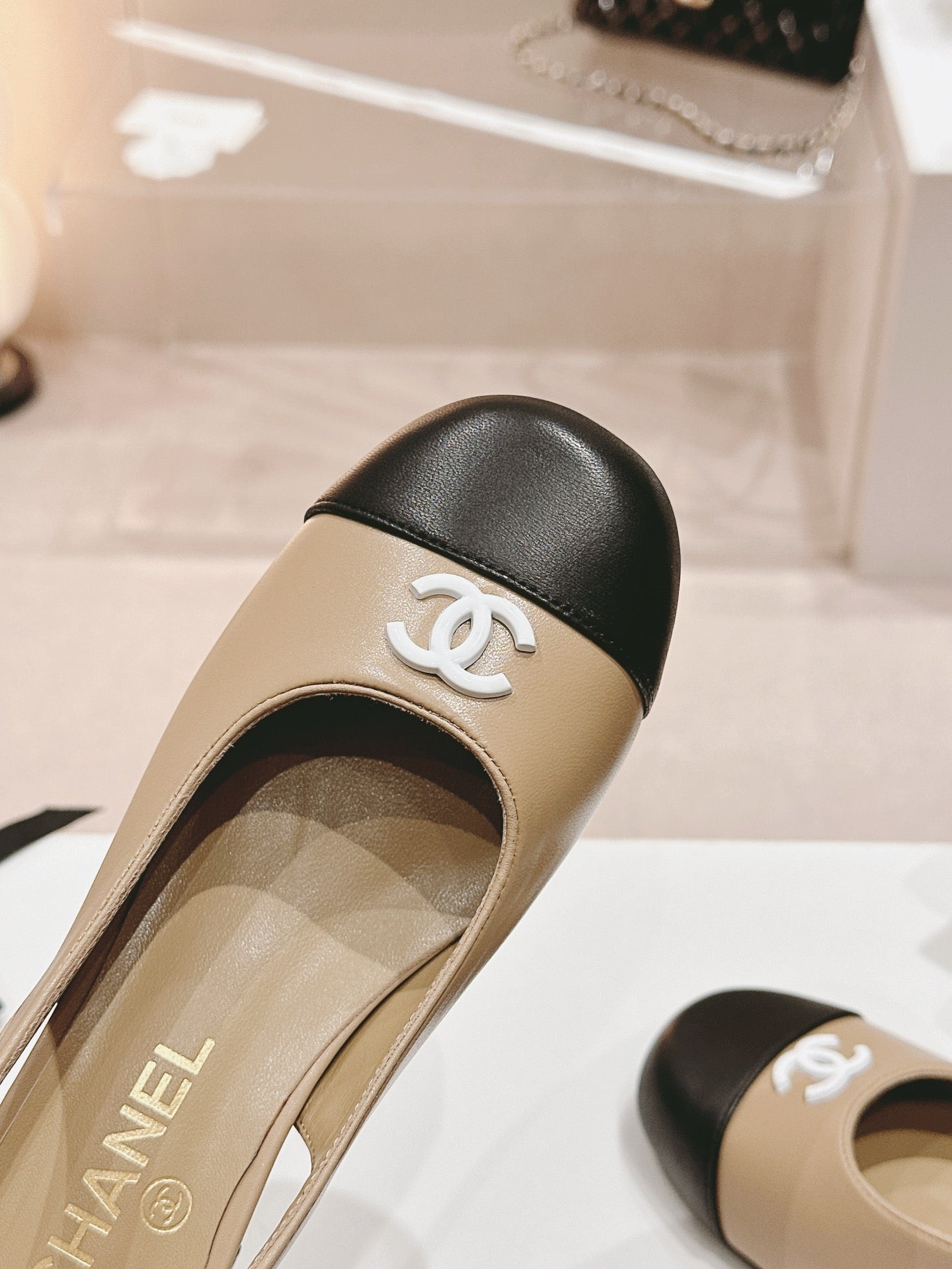 CC 2024 SLINGBACKS 40MM BEIGE BLACK LAMBSKIN