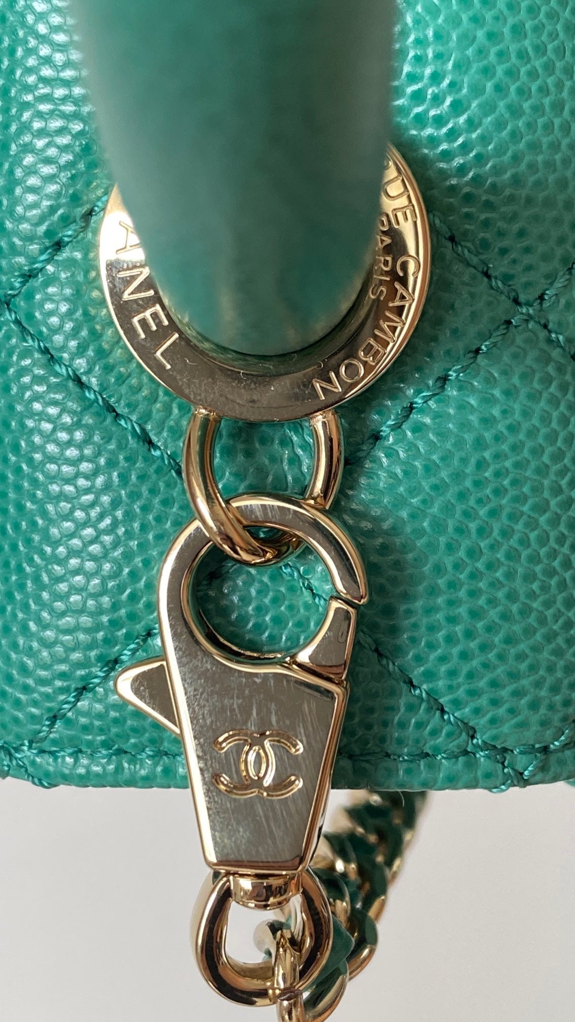 CC 25s Handle Bag 19 Pink Leather Green Caviar Gold Hardware