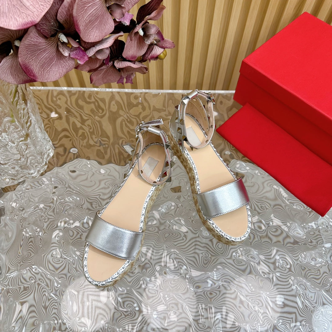Rockstud Espadrille 45mm Silver leather sandals