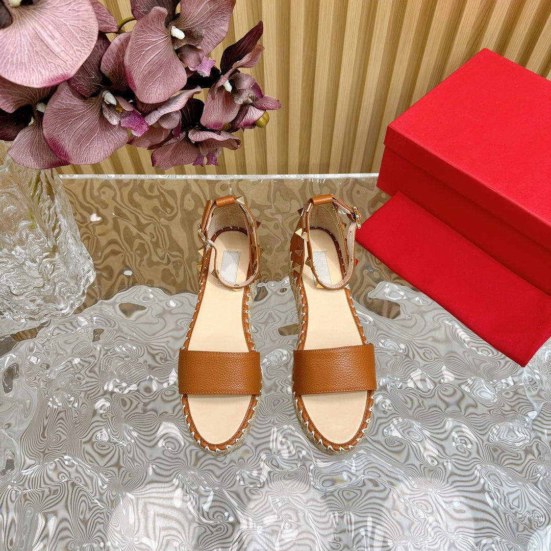 Rockstud Espadrille 45mm Brown leather sandals