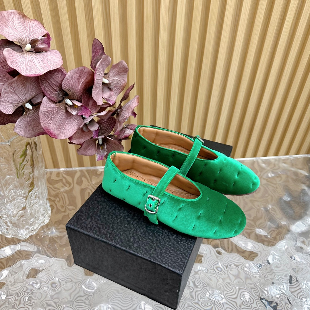 ALAIA BALLET FLATS IN EMERALD GREEN VELVET