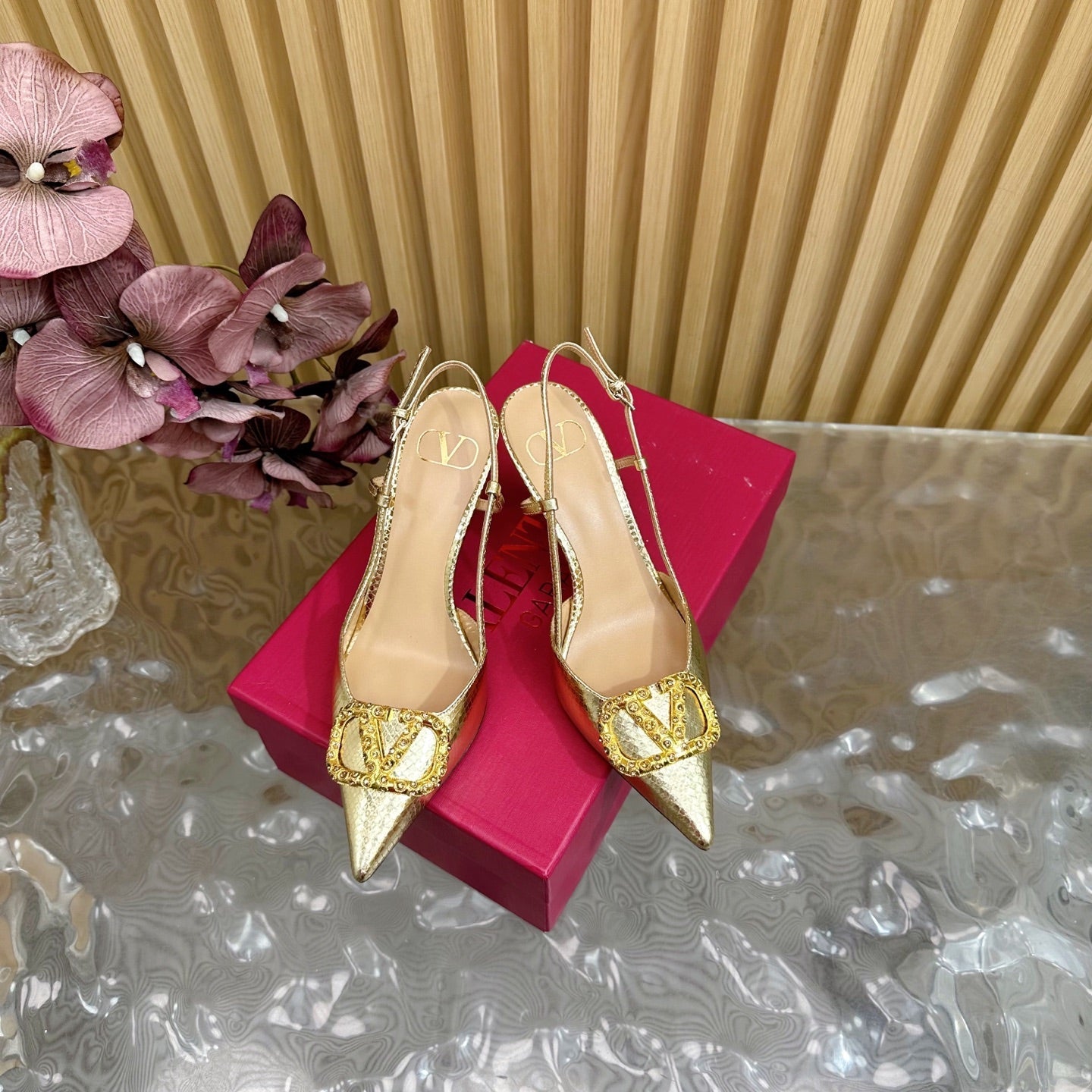 VT Slingback 8cm Gold Snake-grain Leather