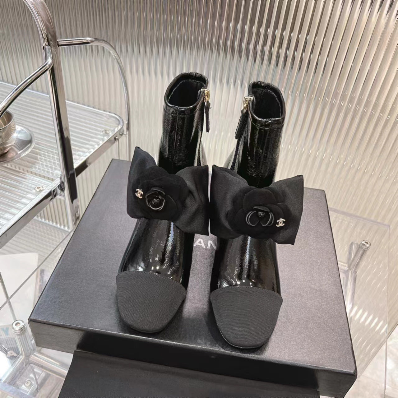 CC Short Boots 60mm Glossy Black Camellia Cowhide