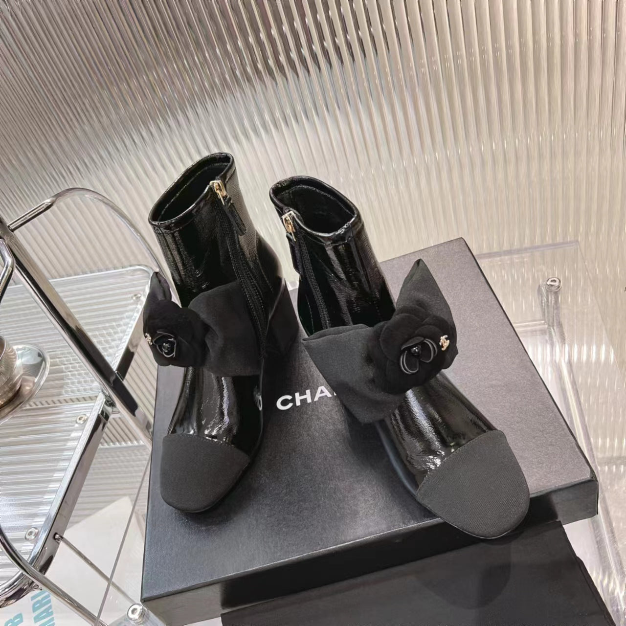 CC Short Boots 60mm Glossy Black Camellia Cowhide
