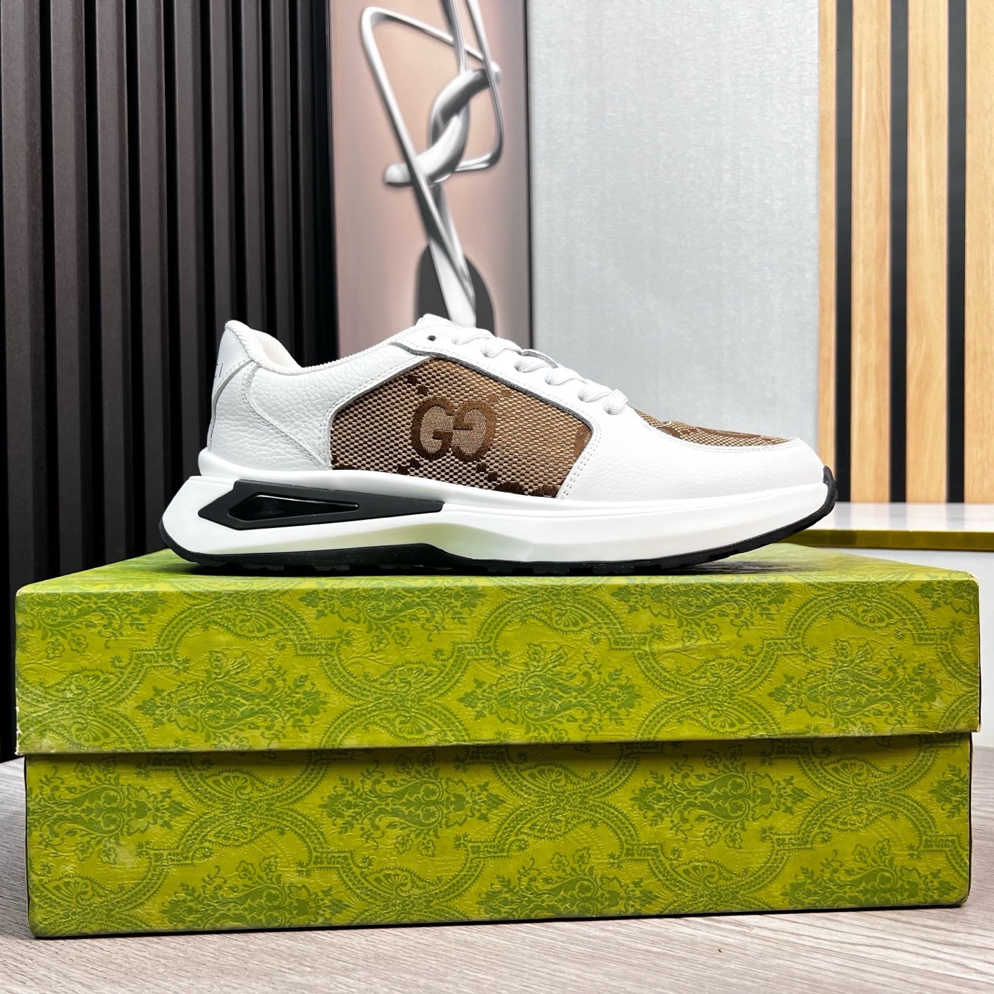 GG Men's Supreme Sneaker White Brown Cowhide 531199